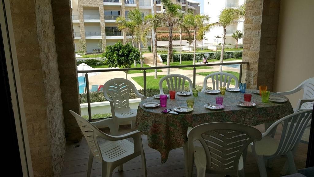 Plage Des Nations Apartment Sidi Bouqnadel 객실 사진